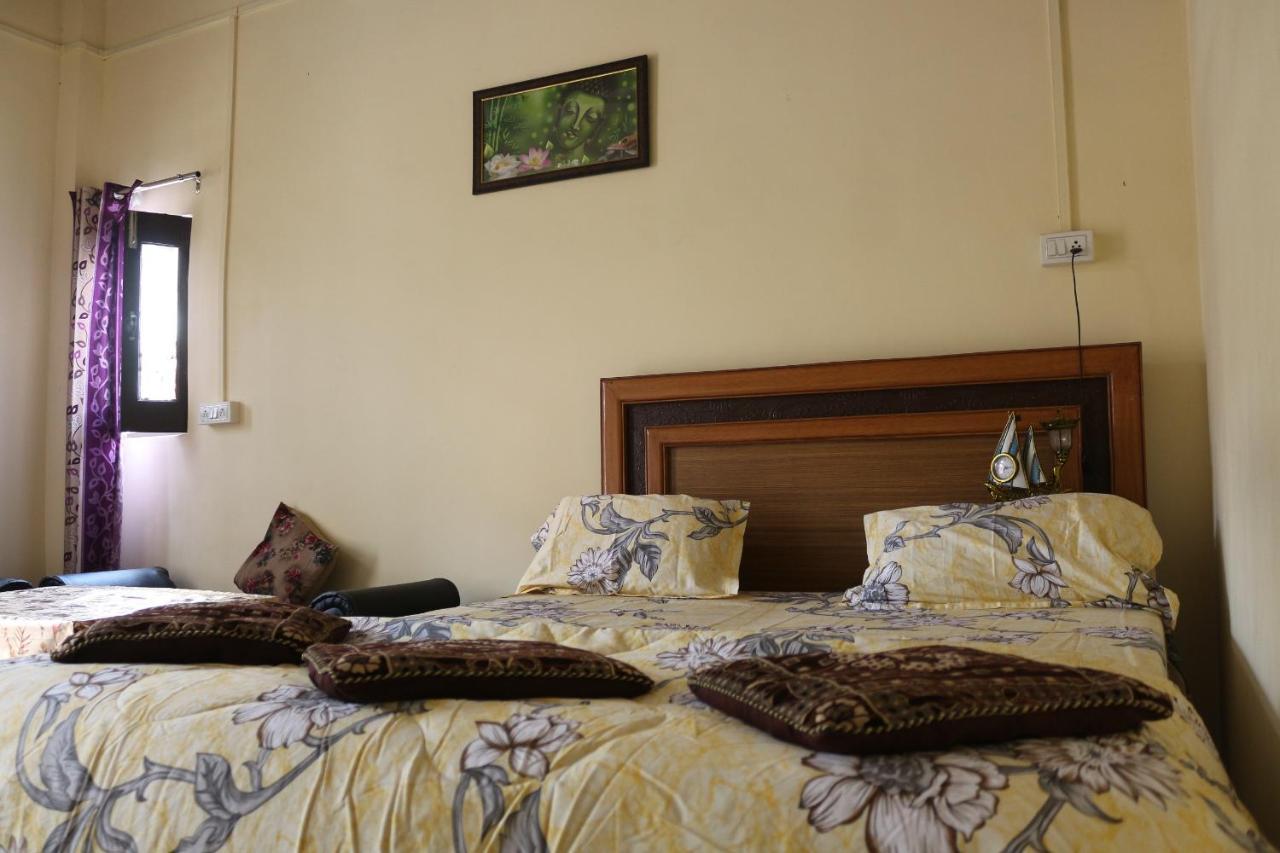 Mother Hostel Varanasi Exterior foto